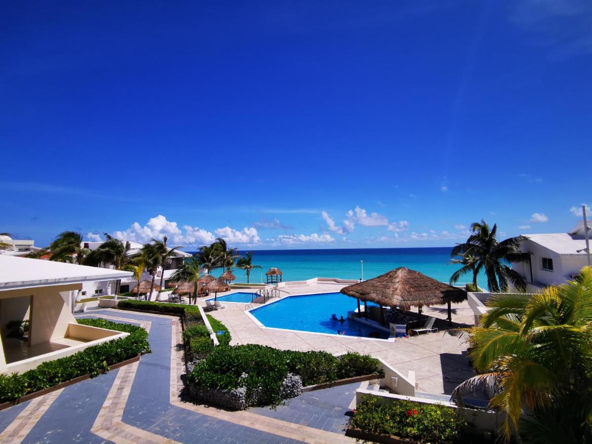 Brisas Beachfront Studios In Hotel Zone Cancún Exterior foto