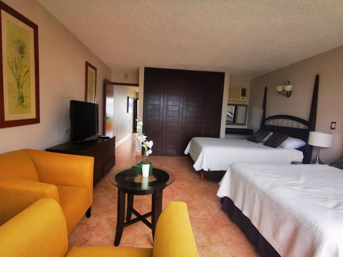 Brisas Beachfront Studios In Hotel Zone Cancún Exterior foto