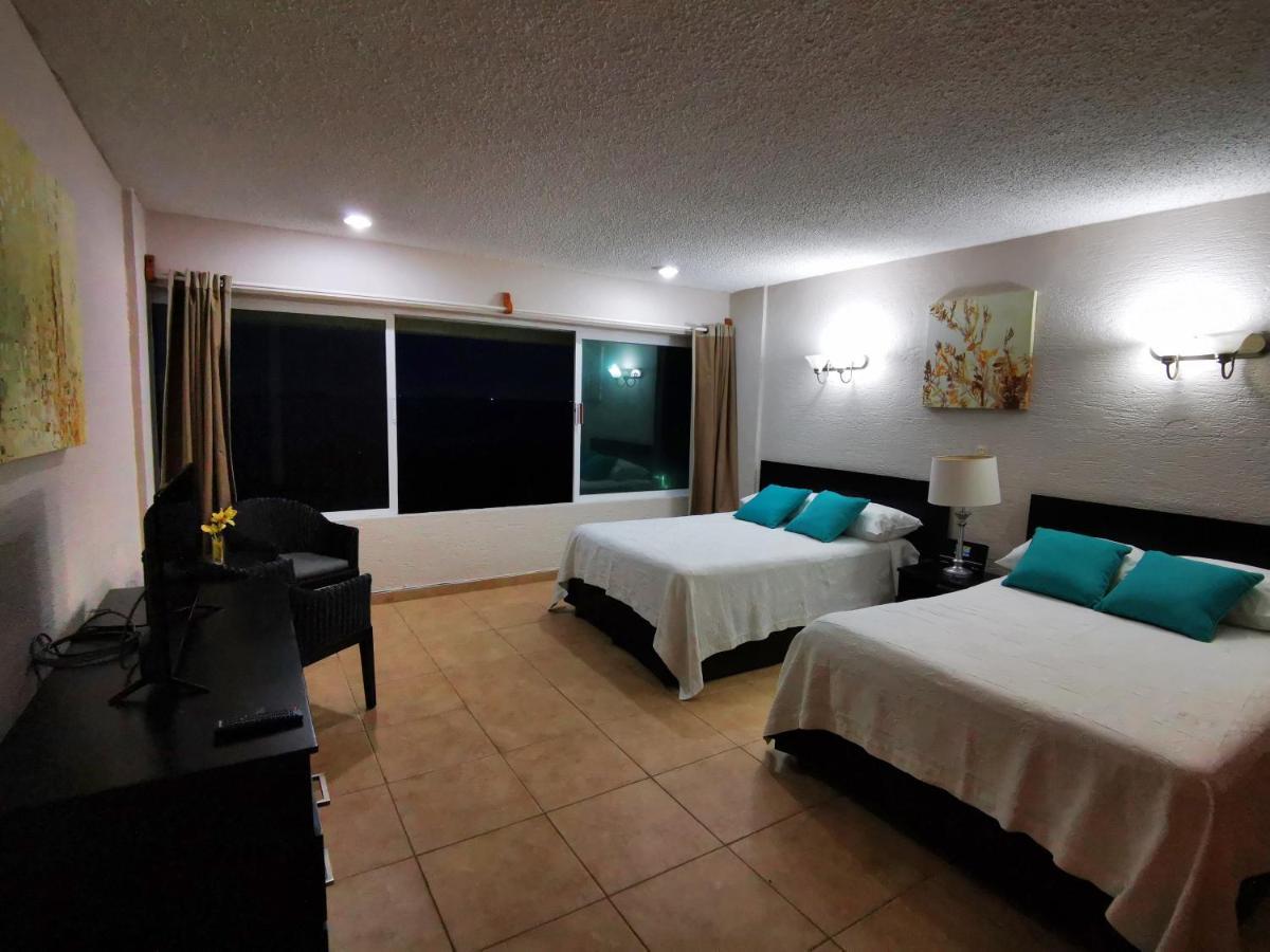 Brisas Beachfront Studios In Hotel Zone Cancún Exterior foto