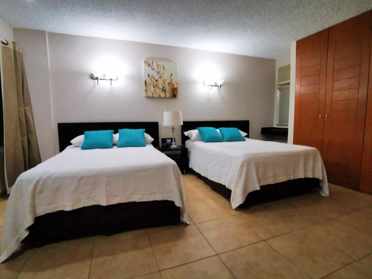 Brisas Beachfront Studios In Hotel Zone Cancún Exterior foto