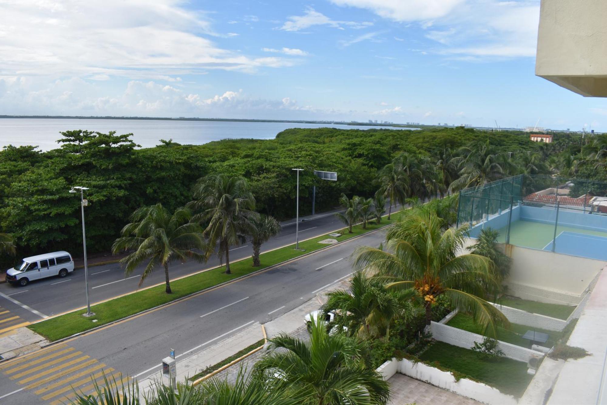 Brisas Beachfront Studios In Hotel Zone Cancún Quarto foto
