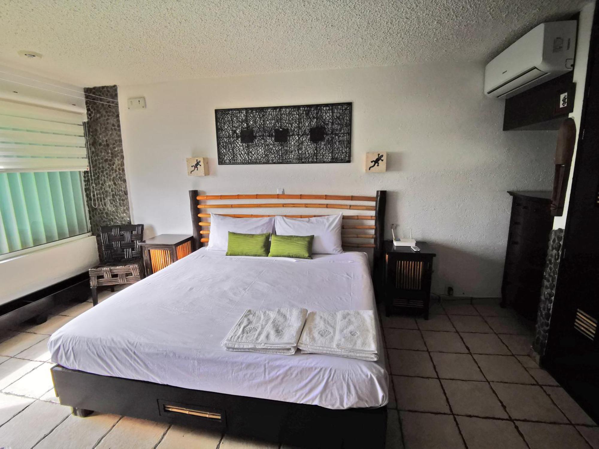 Brisas Beachfront Studios In Hotel Zone Cancún Quarto foto